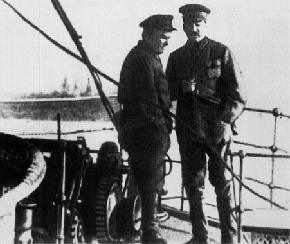 Иосиф Сталин и Сергей Киров совершают прогулку на катере